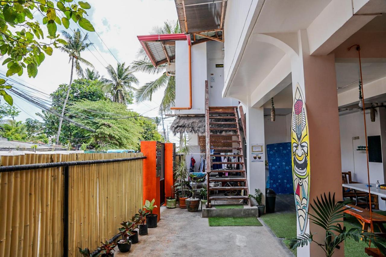 Chill Out Hostel Balabag  Exterior photo